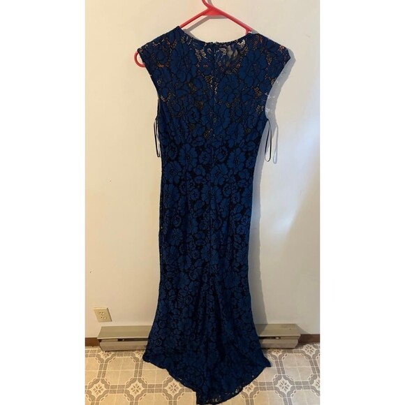 CARMEN MARC VALVO formal dress size small - Picture 2 of 2